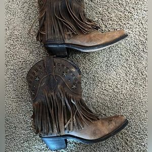 Women’s Cowboy Boots! 👢